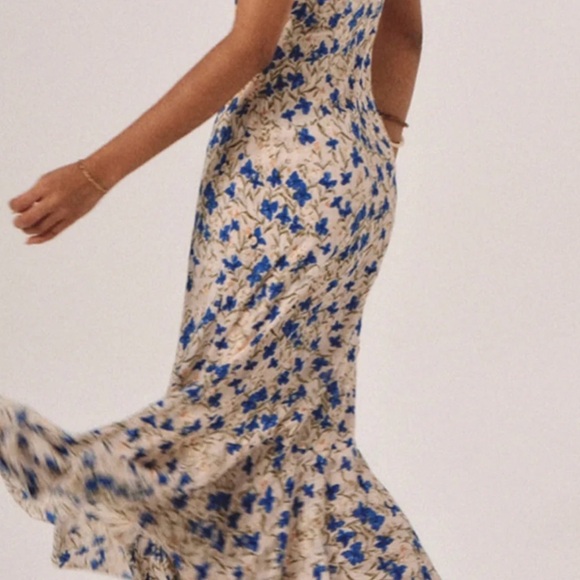 Commense Floral Maxi Dress in Blue and Cream - Picture 2 of 3